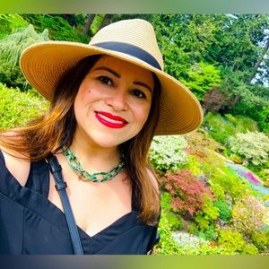 Meet your Posher, Vanessa